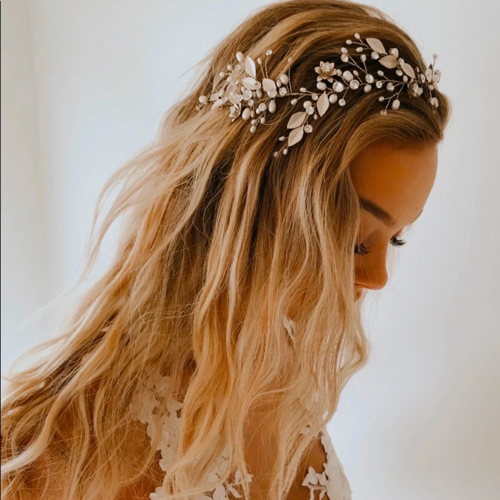 Harlow headpiece Untamed Petals